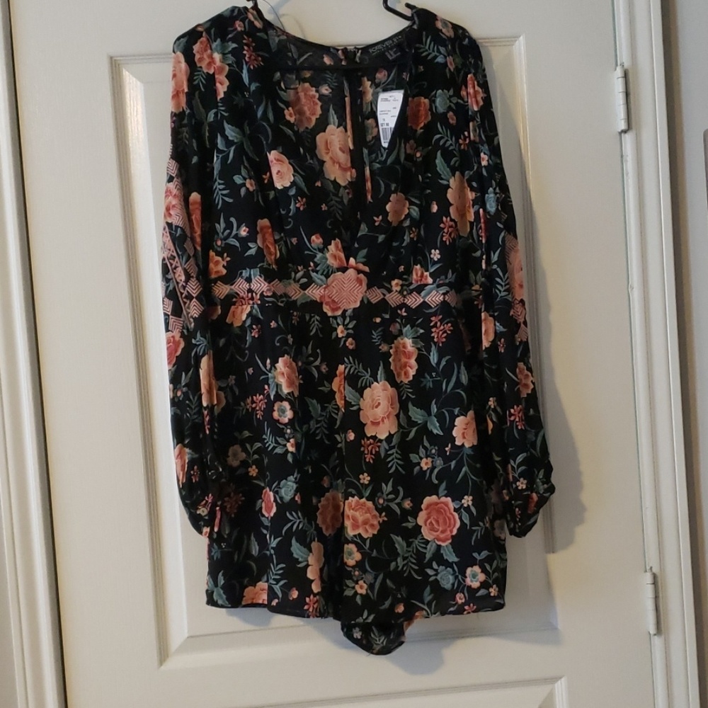 ❤ Forever 21 Plus Romper ❤